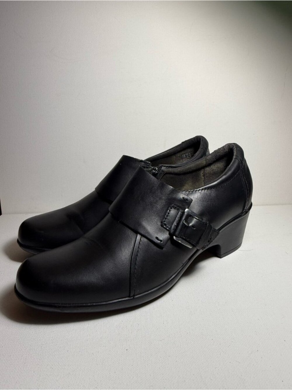 Clarks Gennette Vista Black Leather Buckle Shooties 11M Academia Preppy Tailored